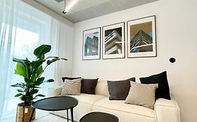 Premium Loft Apartments-City Center Parking By Urban Escape